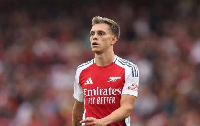 1725294827379042652.jpg 02fd9765b51dcab691f9391312c1228.jpg